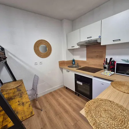 - Centre - Terrasse - Menage, Draps, Serviettes Inclus - Apartment *