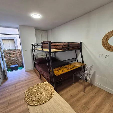 - Centre - Terrasse - Ménage, Draps, Serviettes Inclus - Appartement