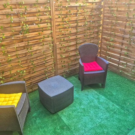 Apartment - Centre - Terrasse - Menage, Draps, Serviettes Inclus -